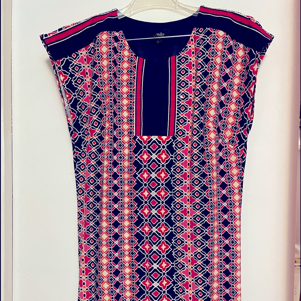 Brand name Laundry ladies fuchsia and  navy print dress,  size Medium.